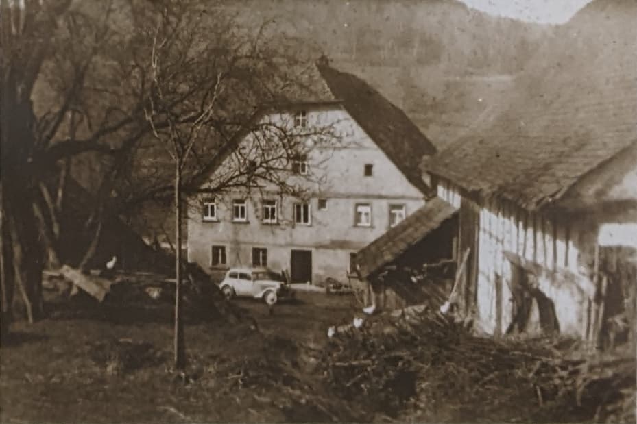 Jagstmühle - Das Mühlenanwesen, vom oberen Hof gesehen, ca. 1936.